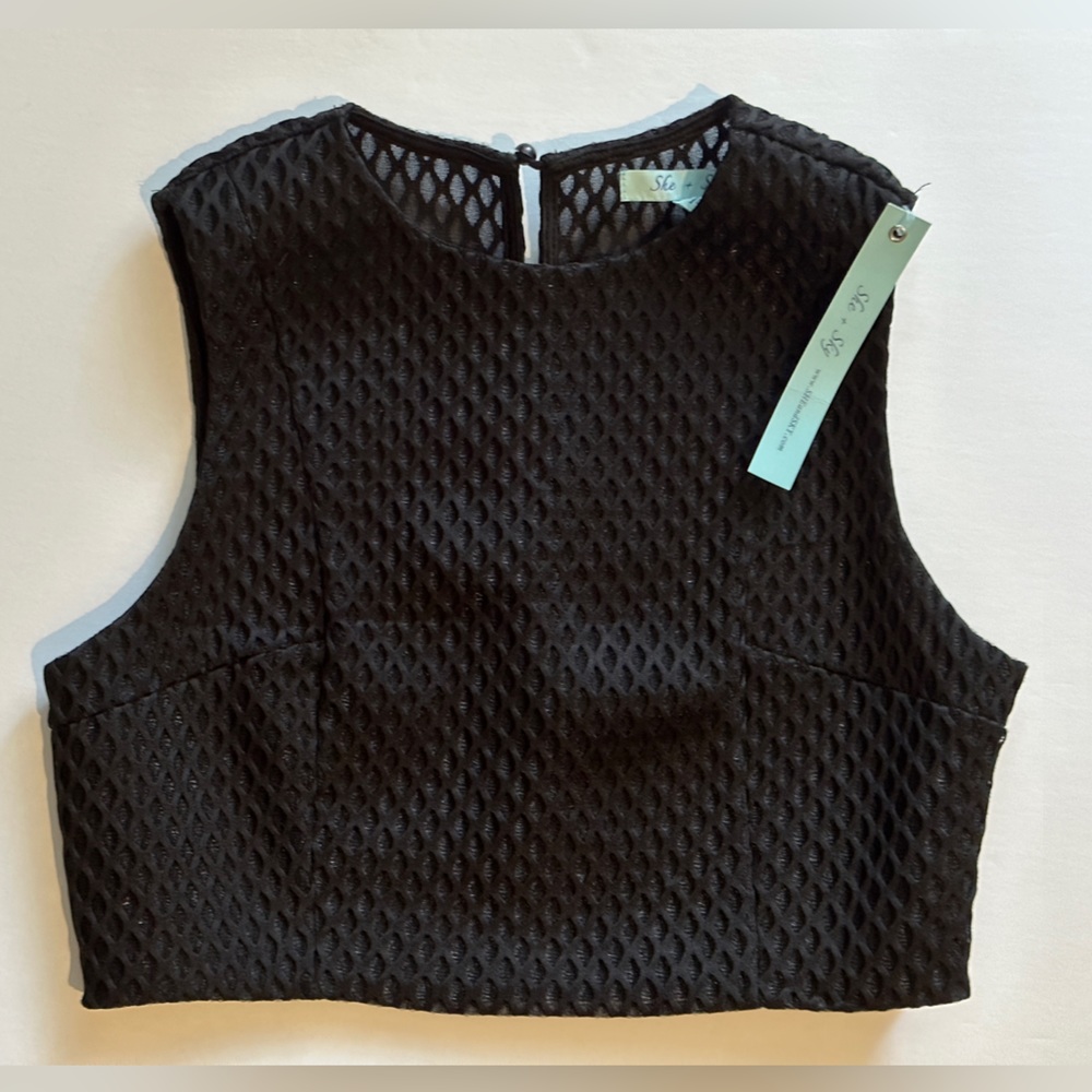 NWT. She & Sky black crop top.